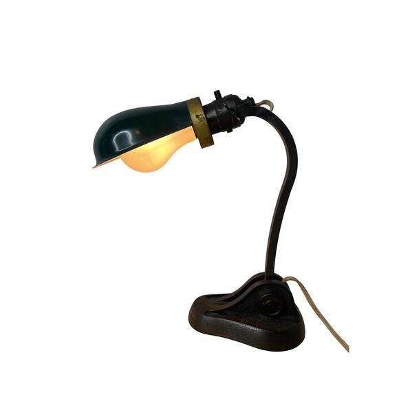 Vintage Desk Lamp With Original Green Enameled Hubbell Shade - Picture 2 of 9